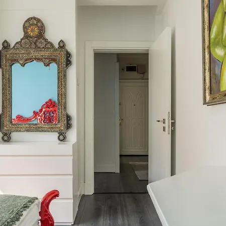 Apartment Flat Close To City's Mall In Nisantasi